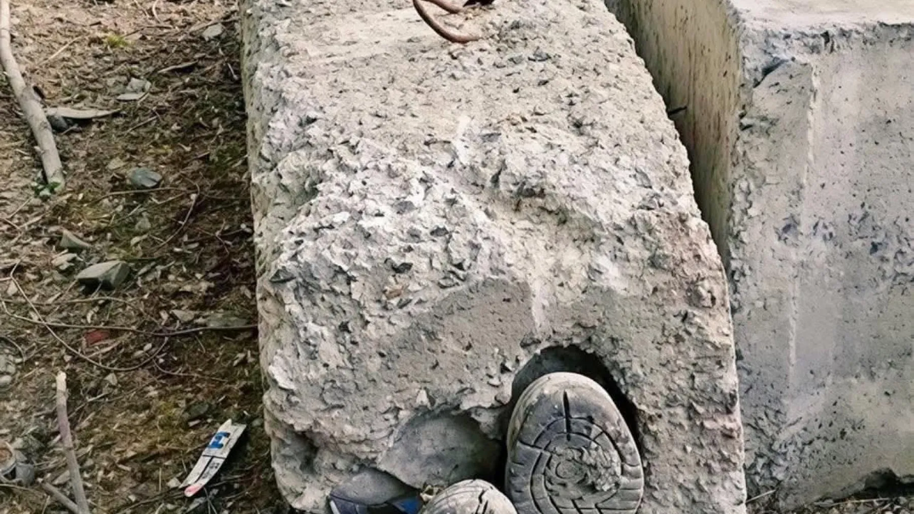 ما حقيقة جثث الخرسانة الإسمنتية في خان العسل وعلاقتها بالجرائم الطائفية؟