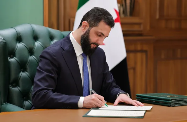 الرئيس أحمد الشرع يصدر مرسوماً بزيادة المعاشات التقاعدية بنسبة 30%