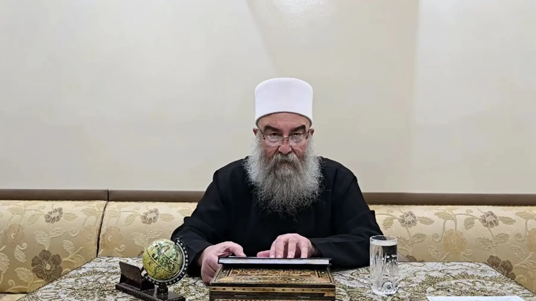 ما حقيقة الأنباء المتداولة حول وفاة الشيخ حكمت الهجري في سوريا؟