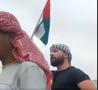 هل أعطت الحكومة السورية إذنا لـ"مظاهرة" في دمشق ردد منظموها هتافات مناوئة للمملكة العربية السعودية؟